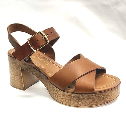 Brown 100 % italian made plateform shoes