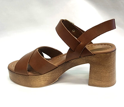 Brown 100 % italian made plateform shoes