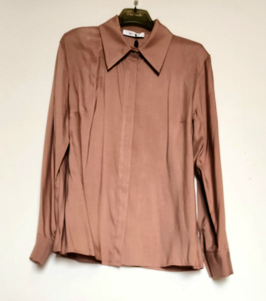 Beautiful shirt and pants combo